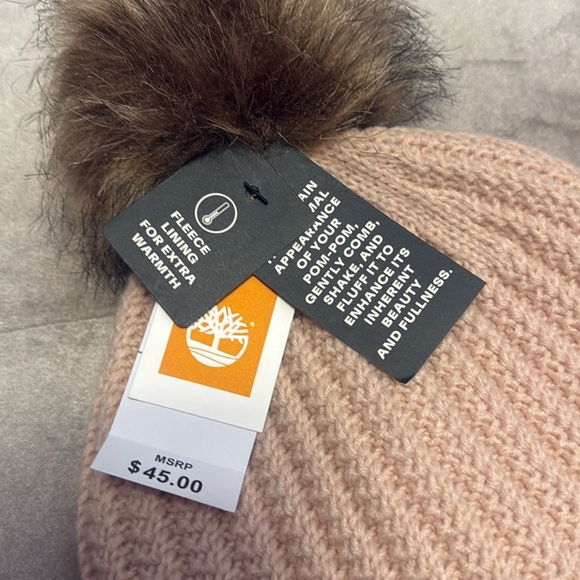 Timberland tan ribbed knit, fleece lined hat with furry Pom on top, new - Picture 7 of 8